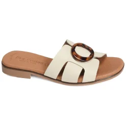 3064 Beige