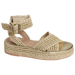 699 Beige