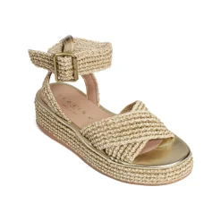 699 Beige