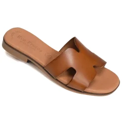3053 Camel