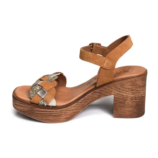 942 Camel