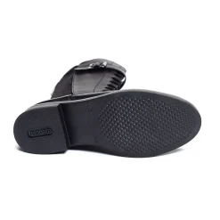D8381 Noir