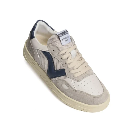 1257122 Gris