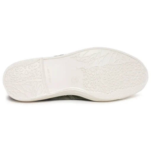 102 Kaki