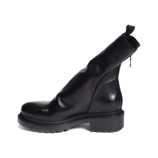 MA05 Noir Noir