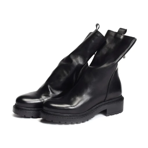 MA05 Noir Noir
