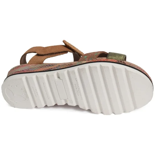 MAGNABE Kaki