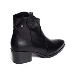 3052 Noir