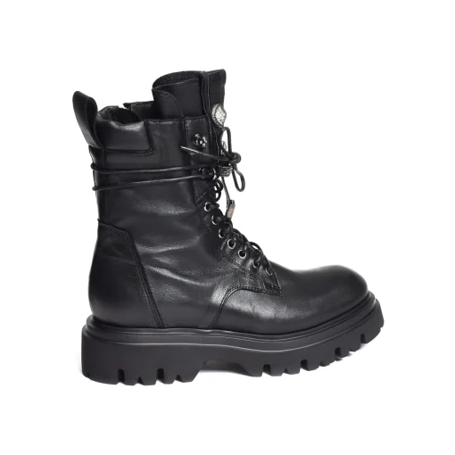 8995 Noir
