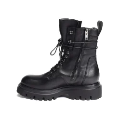 8995 Noir