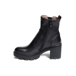 05860 Noir