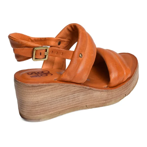 528092 Orange