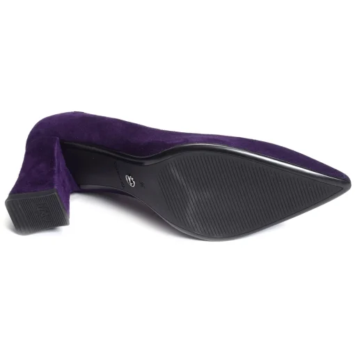22427 Violet